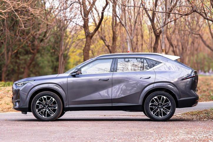優(yōu)惠后售10.98萬!緊湊型大空間SUV,形似RAV4榮放,傳祺新車上市