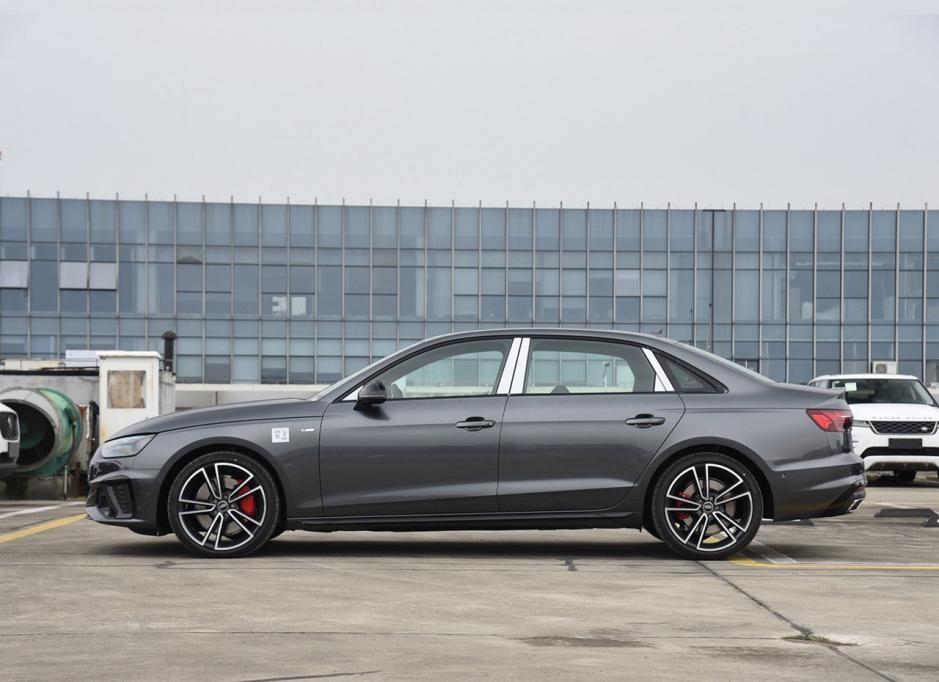 引領(lǐng)豪華中型轎車市場,奧迪A4L亮點在哪?