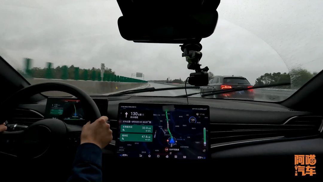 為何純電車都是低趴設(shè)計(jì),很少有方盒子越野車?告訴你原因