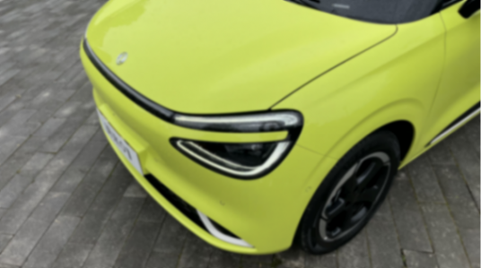 自動(dòng)泊車堪比老司機(jī)?試駕A0級電車新生東風(fēng)納米01