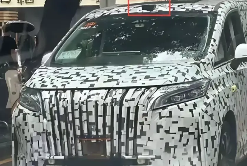 25.98萬?第2代魏派高山偽裝車亮相,還看豐田賽那嗎?