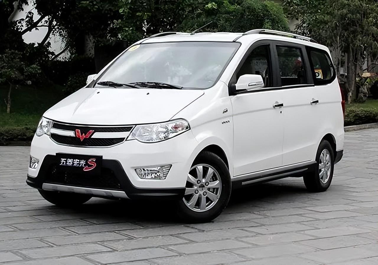 五菱宏光為什么每月銷量能賣五六千臺,價格便宜空間大,養(yǎng)家神車