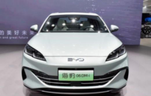 一箱油能跑2100公里?比亞迪開大,第五代DM技術正式發布