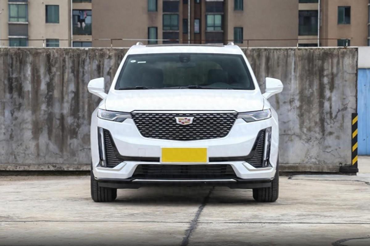 預算30萬左右買SUV,凱迪拉克XT6對比奧迪Q5L,究竟該如何選?