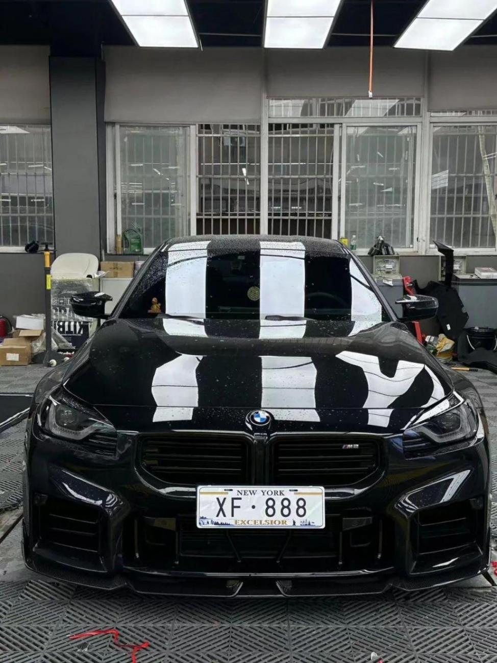 寶馬M2在賽道“上墻”后,修車要花費多少錢?