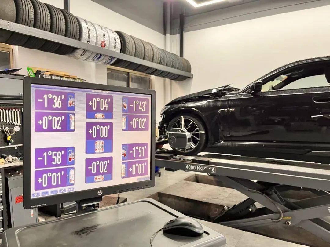寶馬M2在賽道“上墻”后,修車要花費多少錢?