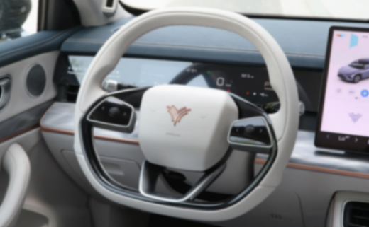 哪吒再度出手,這車12.99萬起售,想買增程SUV可以下手了