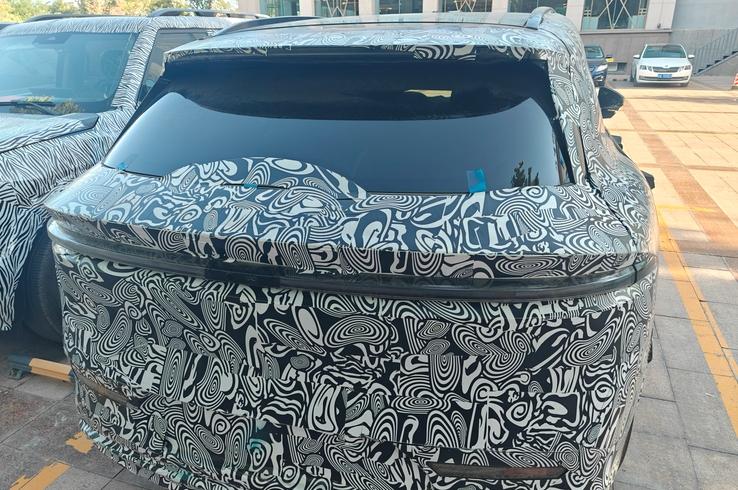 極氪CX1E最新諜照 定位中型SUV 全系搭載800V架構(gòu) 續(xù)航預(yù)計(jì)超過700km