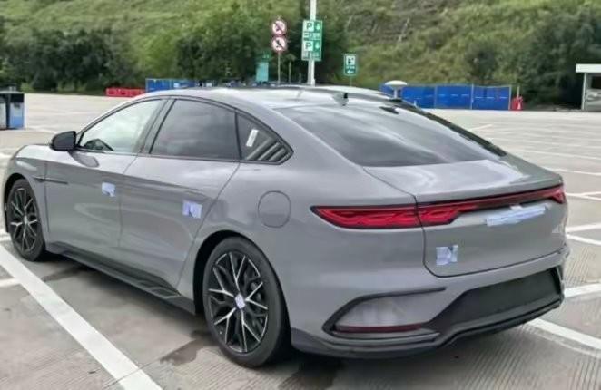 新款比亞迪漢將于9月6日上市,預扣提車價曝光,17.58萬值不值?