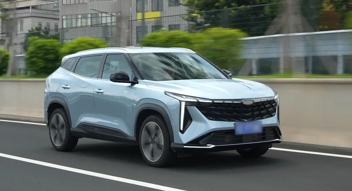 油耗不高動力突出,優惠后起步價不到9萬,解讀吉利A級SUV