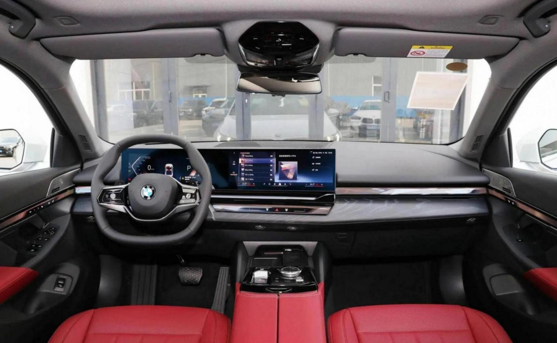 2025款寶馬5系長軸距版上市,配置、車機均升級,43.99萬起