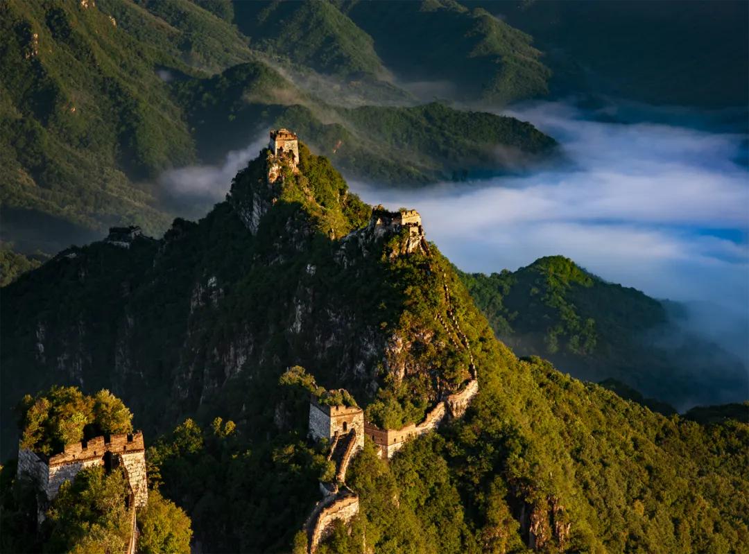 長風(fēng)吹度玉門關(guān)——?dú)v代全線長城影像敘事集《中國長城》出版