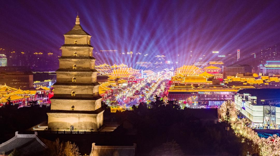 長(zhǎng)安十二時(shí)辰,幸福不夜城,傳祺E8+滿愛(ài)上市