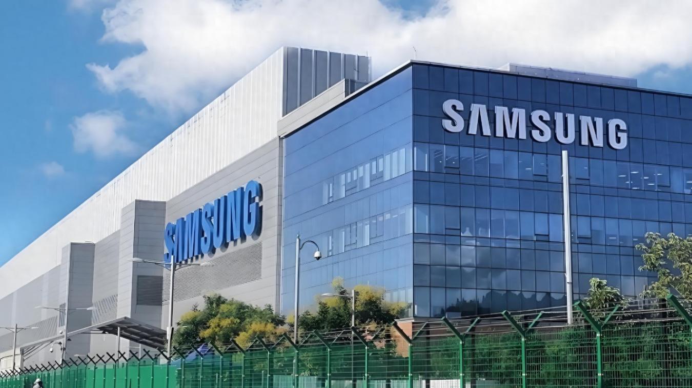 三星三折疊手機渲染圖曝光:預計第三季度發布