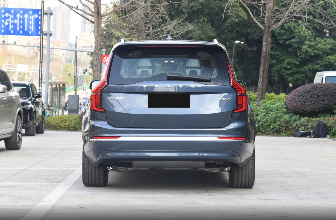 競爭大眾途銳,全新沃爾沃XC90實車亮相,即將上市