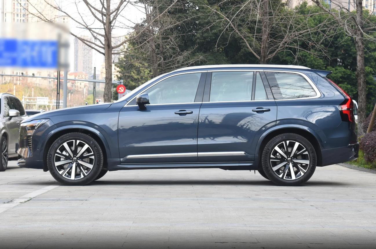 競爭大眾途銳,全新沃爾沃XC90實車亮相,即將上市