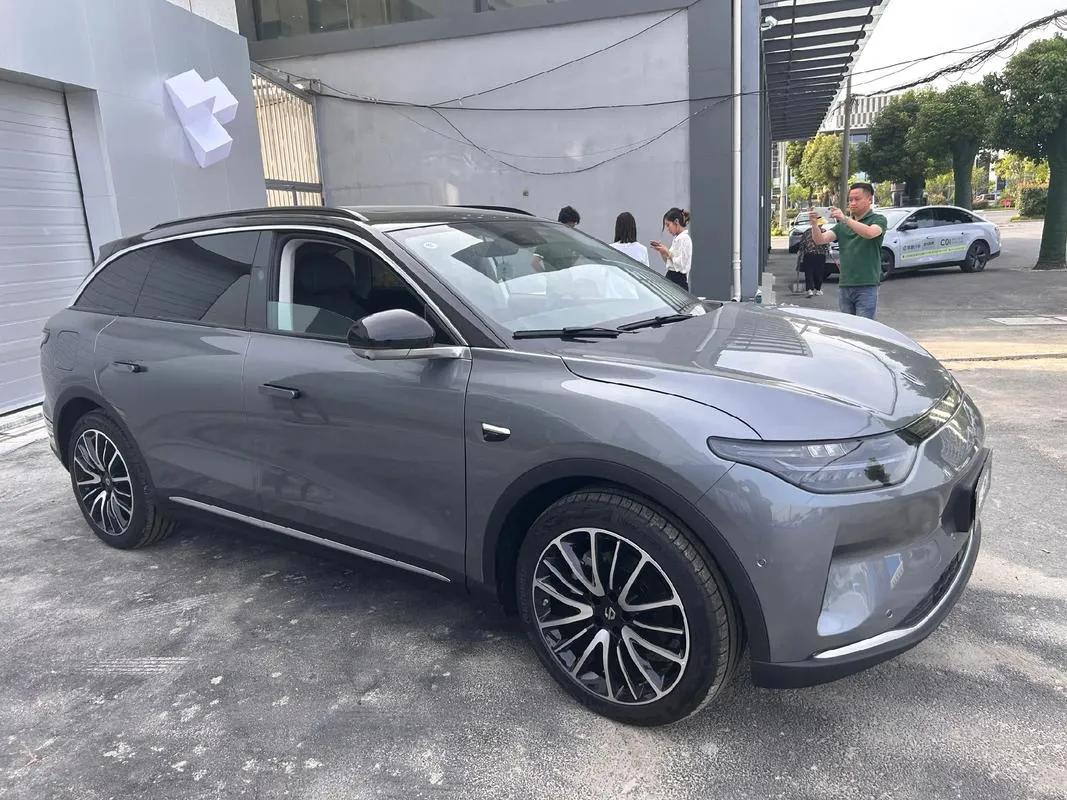 中國一汽×零跑汽車:新能源賽道上的“強(qiáng)強(qiáng)聯(lián)合”