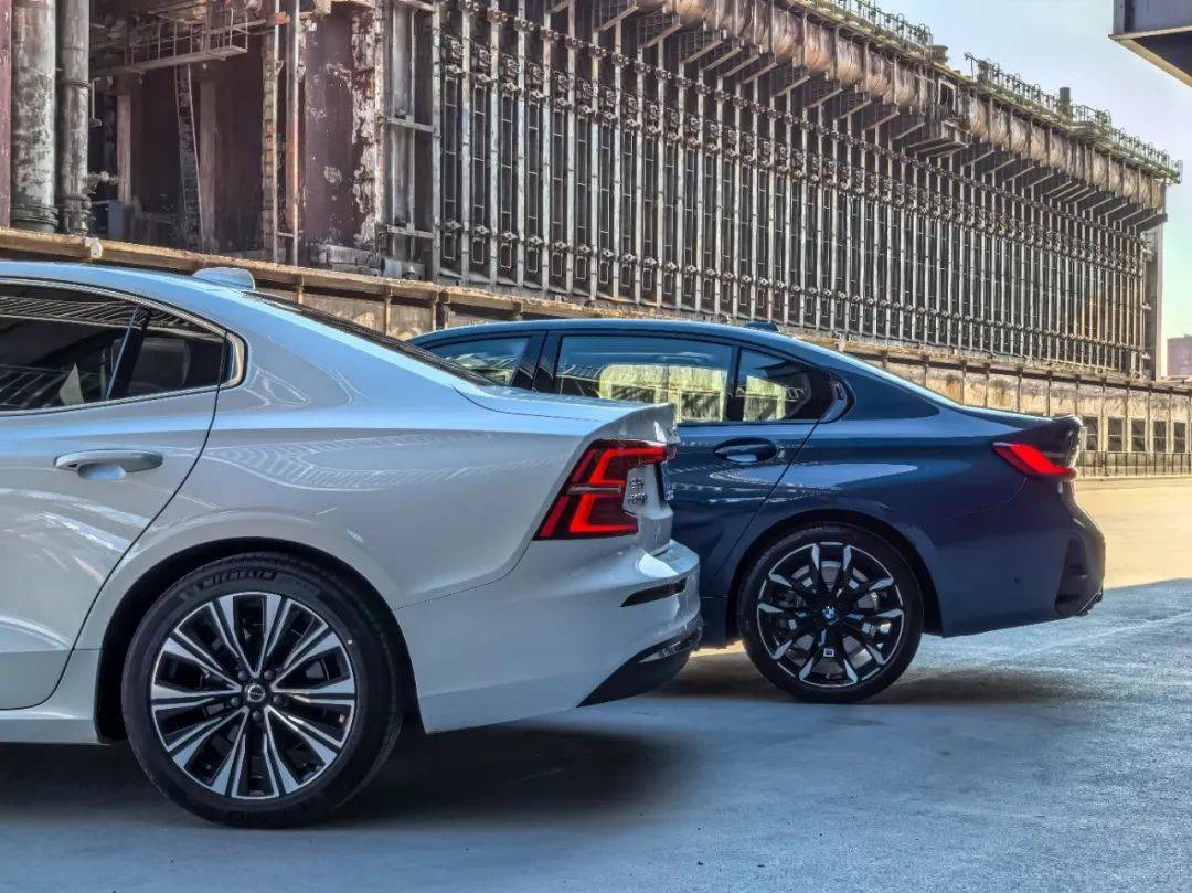 對比試駕寶馬3系、沃爾沃S60,誰是操控最好的豪華中型轎車?